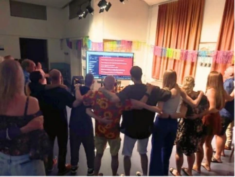 Met zijn allen Karaoke zingen